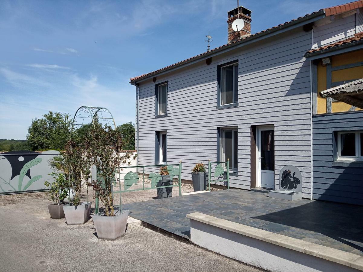 Les Attelages De La Fontaine Hotell Epothemont Exteriör bild